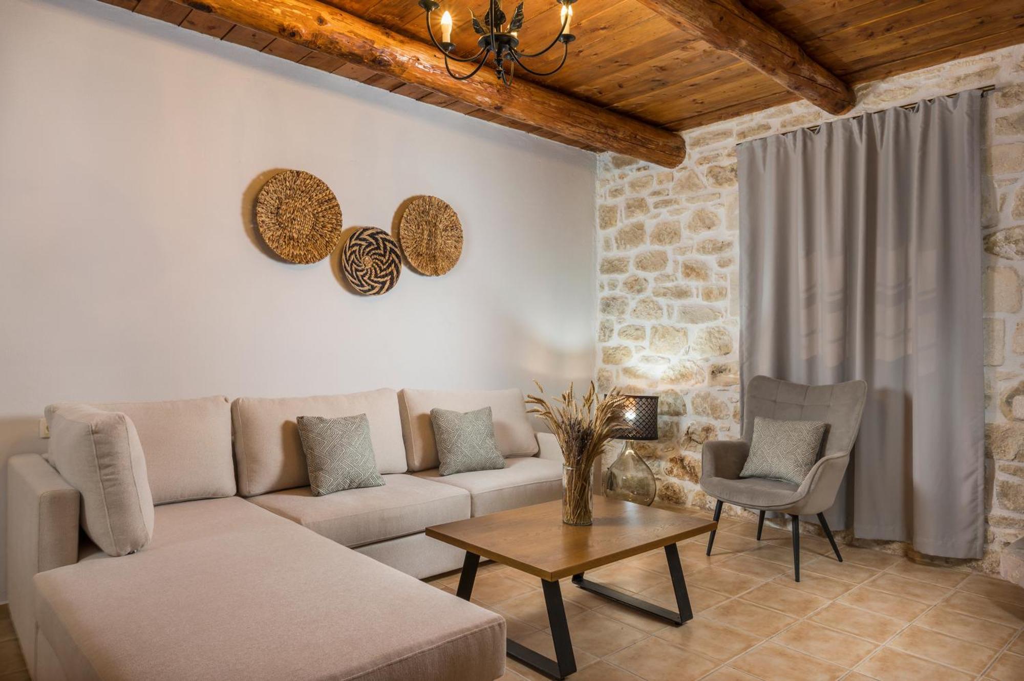 Kontis Village Fílippos Rom bilde